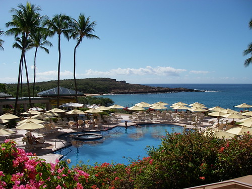 Four Seasons Pool Lanai