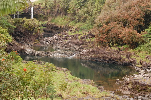 Pe'epe'e Falls and Boiling Pots